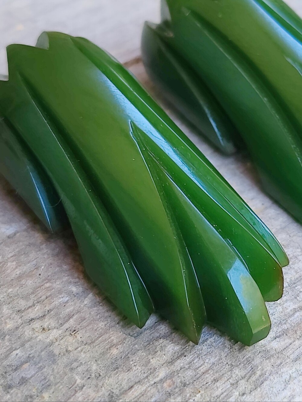 Vintage Art Deco Bakelite Dress Clips - Picture 2 of 6